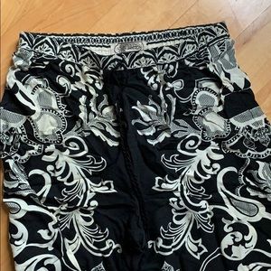 Flying Tomato Pants - Black and cream Palazzo pants Flying Tomato Pants - Black and cream Palazzo pants